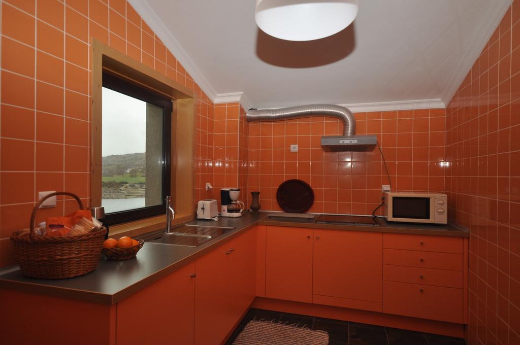 Casas Avela Brava Hostal Negroes Habitación foto